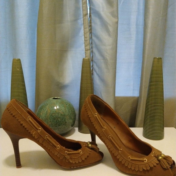 Pumps - Picture 5 of 5